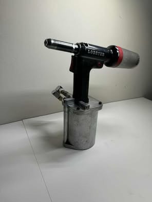Lobster Industrial Air Riveter | Heavy Duty Pneumatic Tool - photo 2