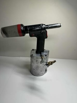 Lobster Industrial Air Riveter | Heavy Duty Pneumatic Tool - photo 4