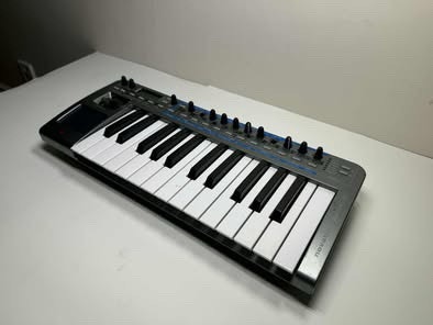 M-Audio Axiom 25 MIDI Controller - Tested - photo 3