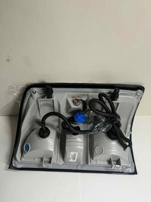 Chevy Silverado/GMC Sierra Tail Light – Left - photo 3