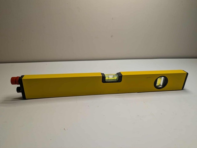 Laser Level Kit + Tripod + Case • $40 | Good Finds - photo 4