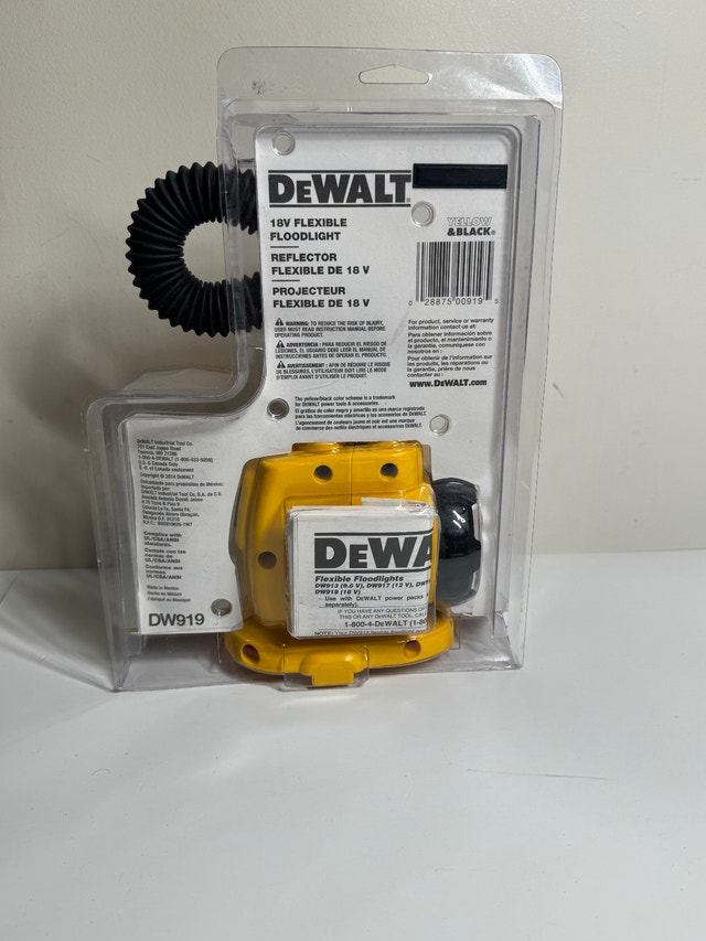DeWalt DW919 18V Flexible Floodlight (New) - photo 2