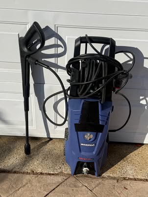 Simoniz 1900 PSI Electric Pressure Washer + Wand