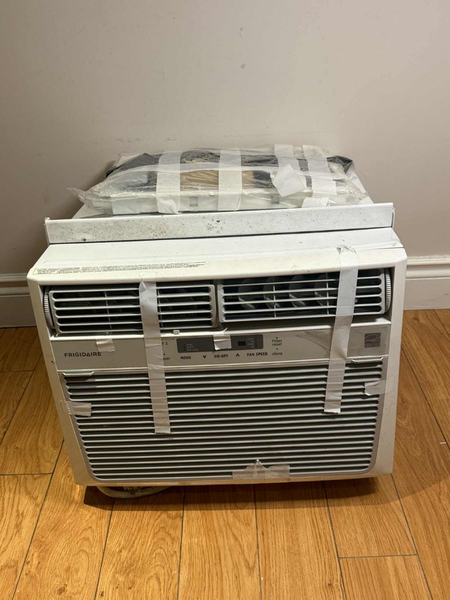 Frigidaire 12,000 BTU AC — Strong Cooling Power - photo 2
