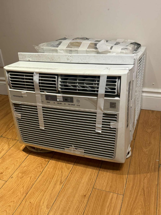 Frigidaire 12,000 BTU AC — Strong Cooling Power - photo 3