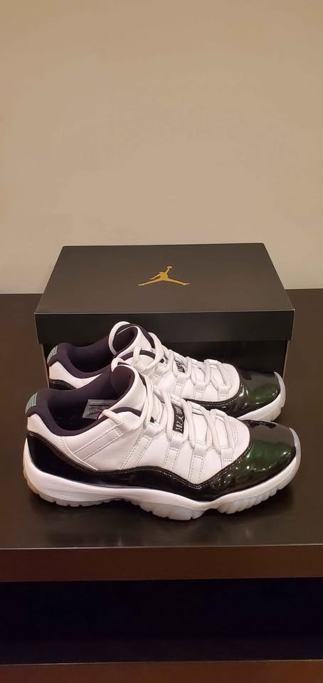 Jordan 11 Retro Low (White/Black Emerald Rise) - photo 3