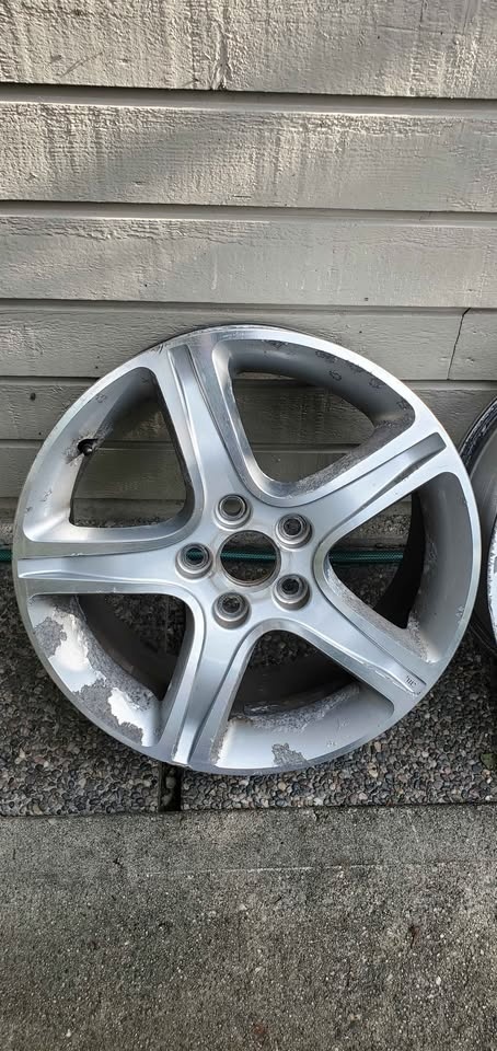Lexus IS300 2001-2005 17″ OEM Wheel - photo 4