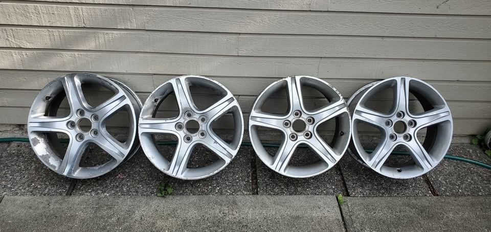 Lexus IS300 2001-2005 17″ OEM Wheel - photo 5
