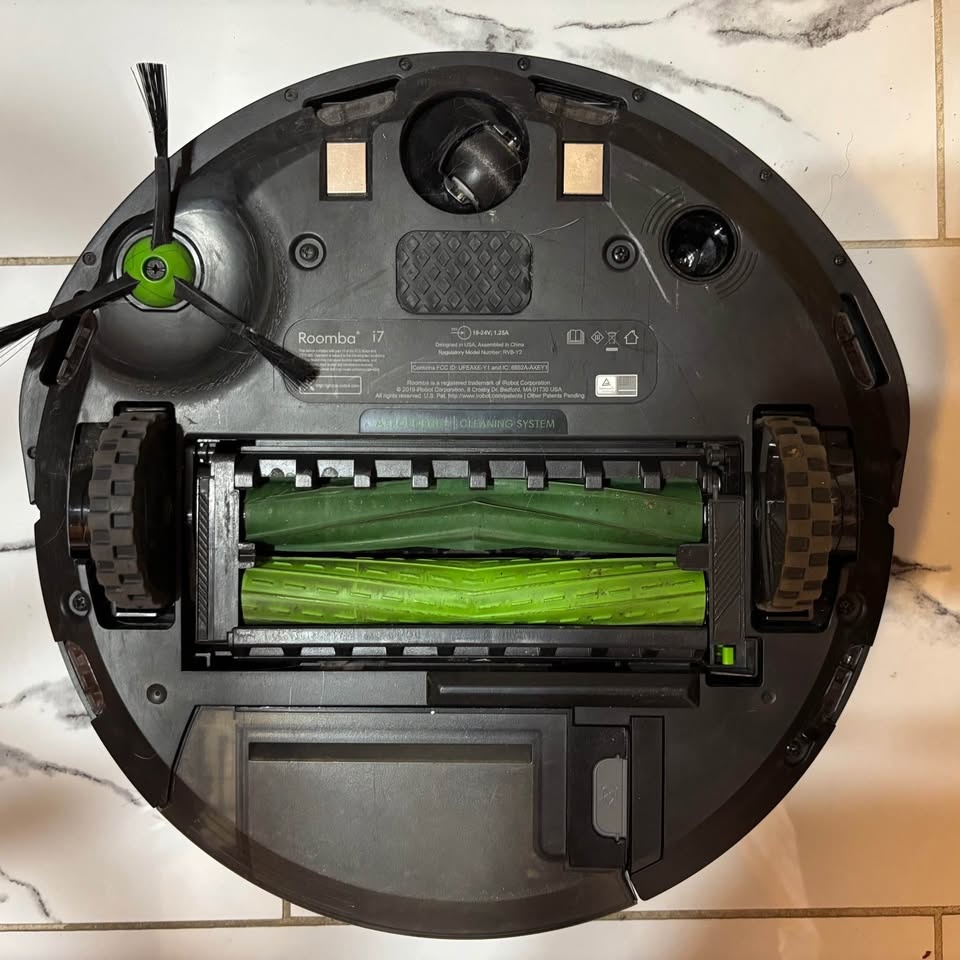 iRobot Roomba i7 Vacuum - photo 3