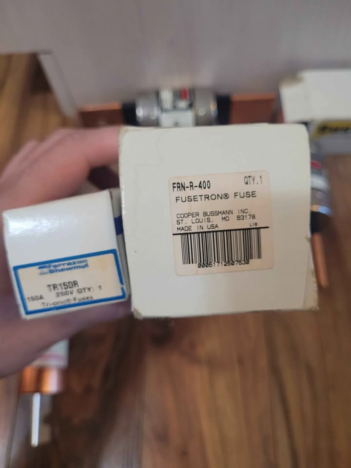 400 and 150 amp fuses - photo 4