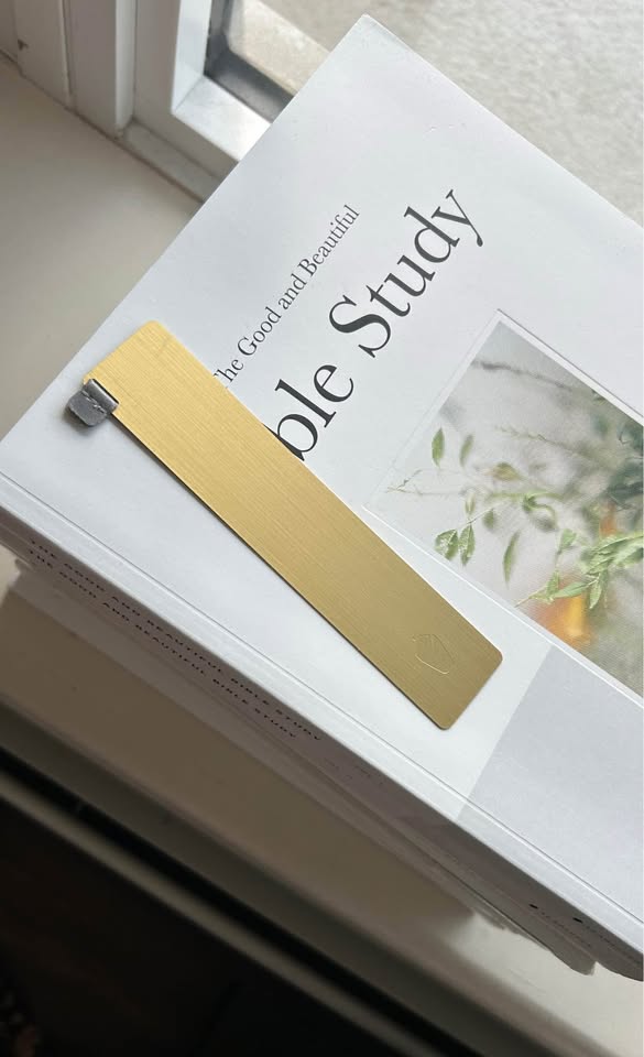 Alabaster Bible studies + books - photo 2