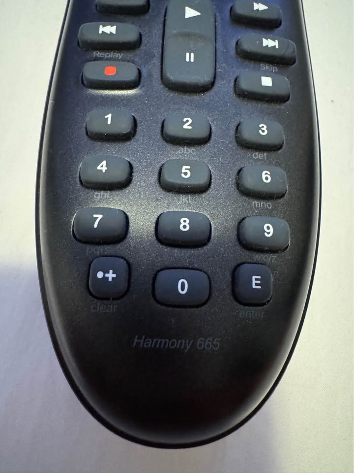 Harmony 665 Universal Remote Controller with USB Cable - photo 3