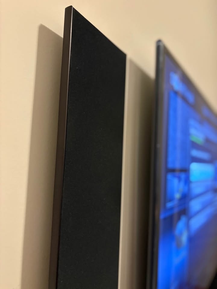 KEF Slim Wall Speaker 5.0 Surround System + Samsung Smart TV - photo 3