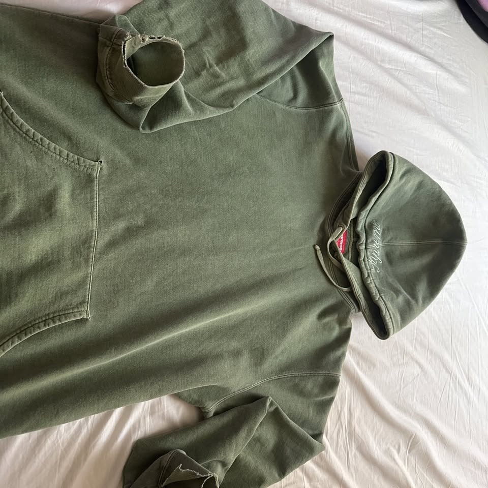 Supreme FW17-18 Rhinestone Script Hooded Sweatshirt Olive Sage - photo 3