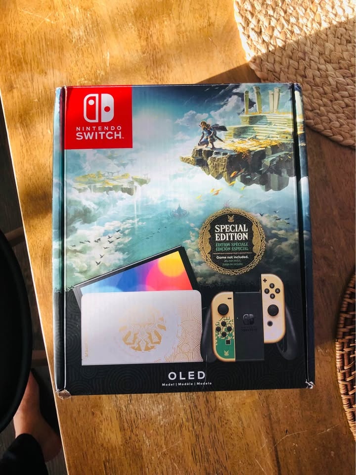 Nintendo Switch OLED Zelda TOTK Edition