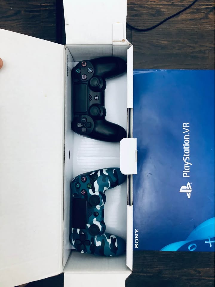 PS4 Pro + VR + Games - photo 2
