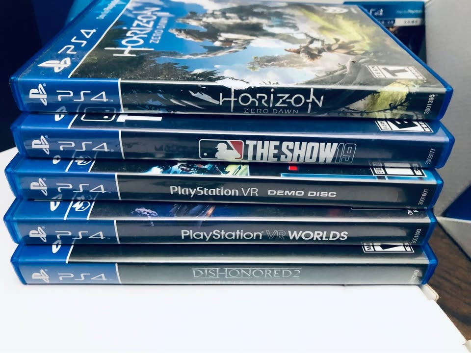 PS4 Pro + VR + Games - photo 5