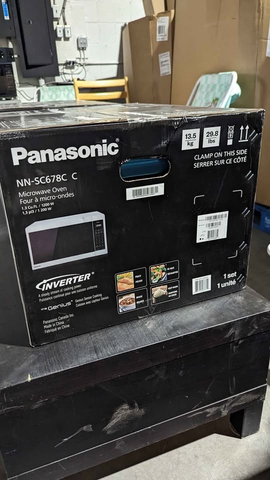 Panasonic NN-SC678C Microwave Oven - Refurbished - photo 2