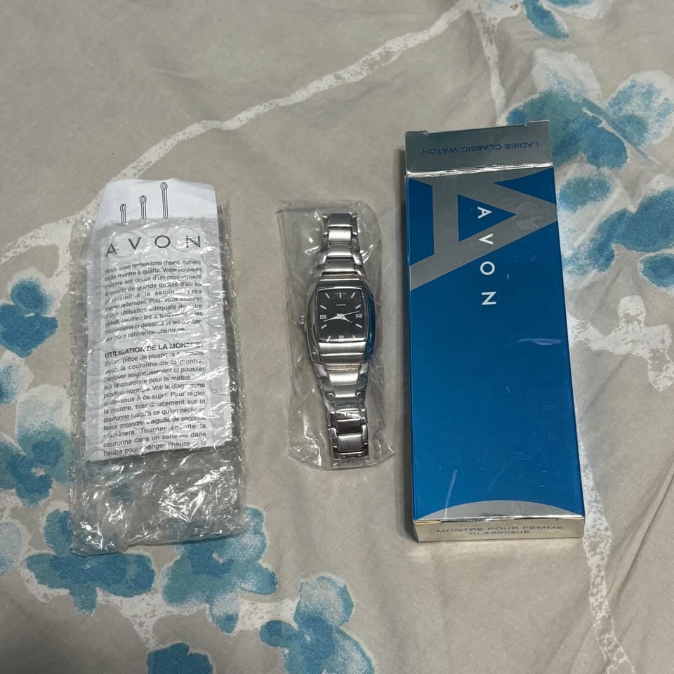 Avon Women's Classic Watch - photo 2