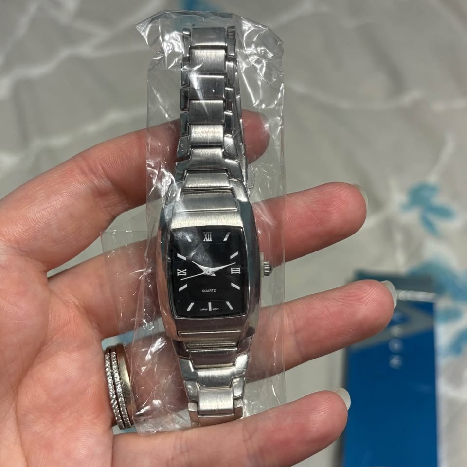 Avon Women's Classic Watch - photo 3