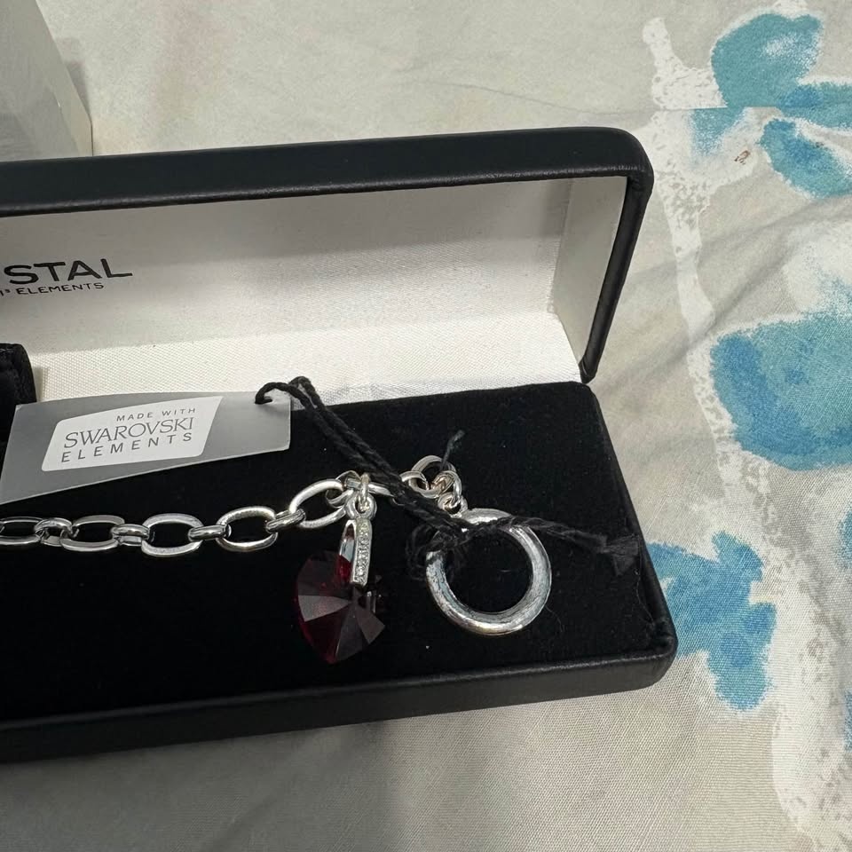 Brand New MM Crystal Bracelet - photo 3