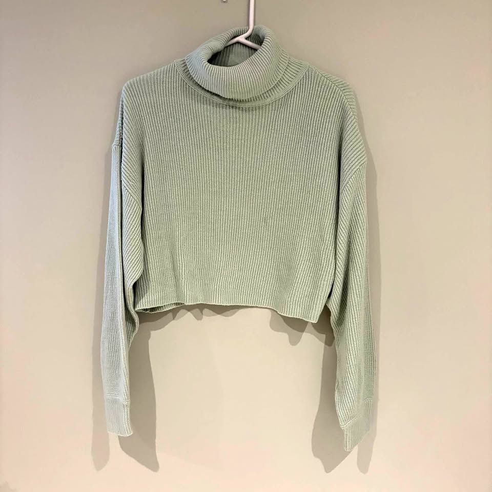 Divided Mint Ribbed Turtleneck Sweater - Large