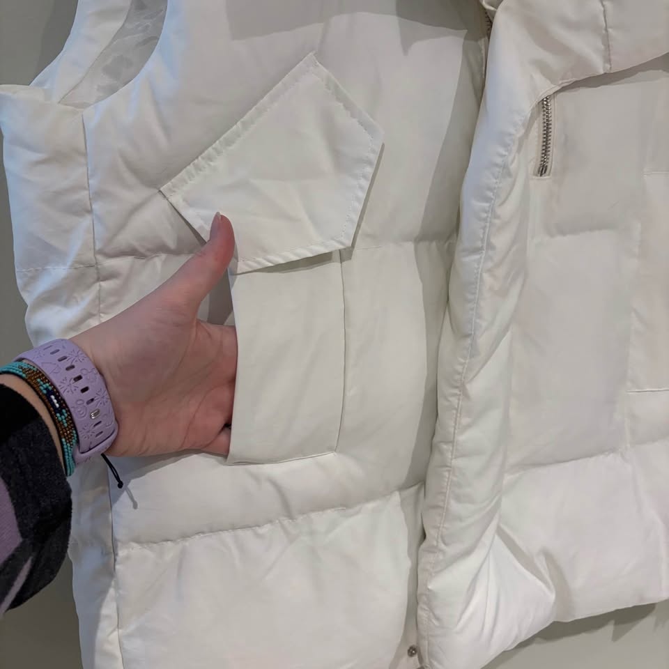 Commense White Puffer Vest - Size Small (Fits Big) - photo 3
