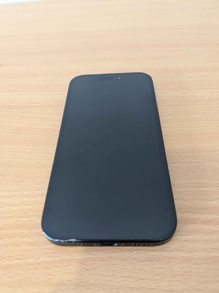 iPhone 15 - 128GB - Good Condition (Unlocked) - photo 2