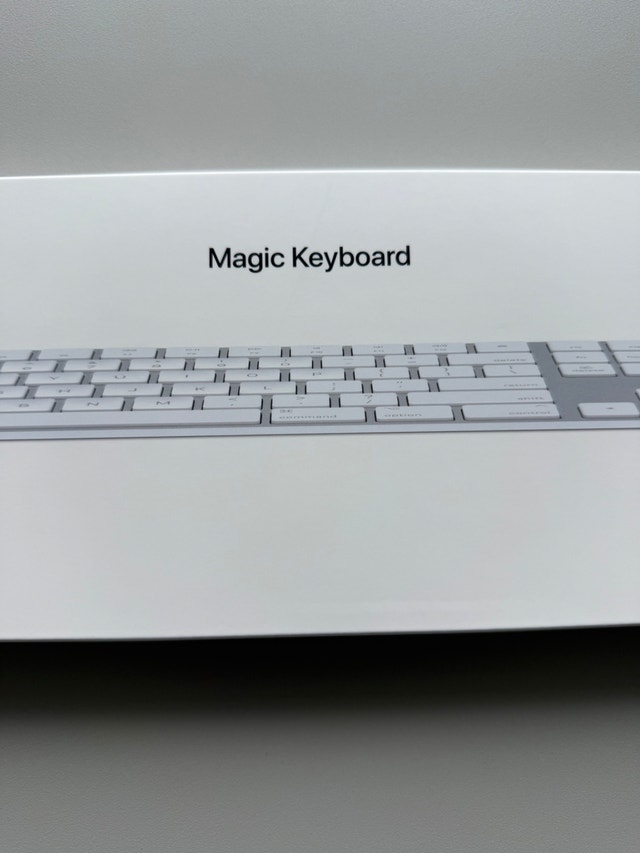 Apple Magic Keyboard w/ Numeric Keypad - French Canadian - photo 2
