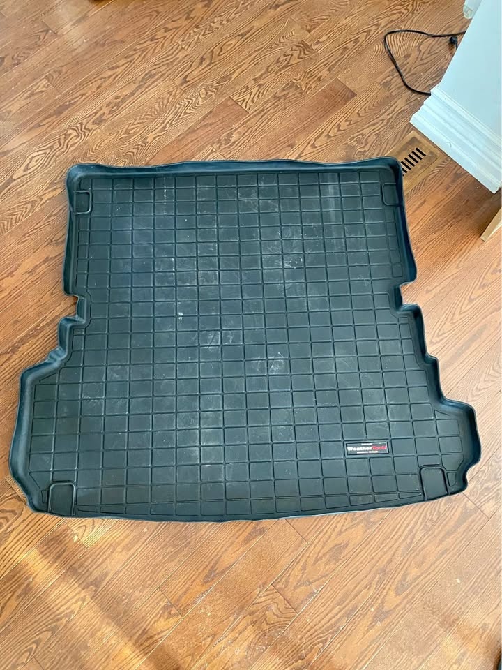 2017+ Audi Q7 WeatherTech Cargo Mat