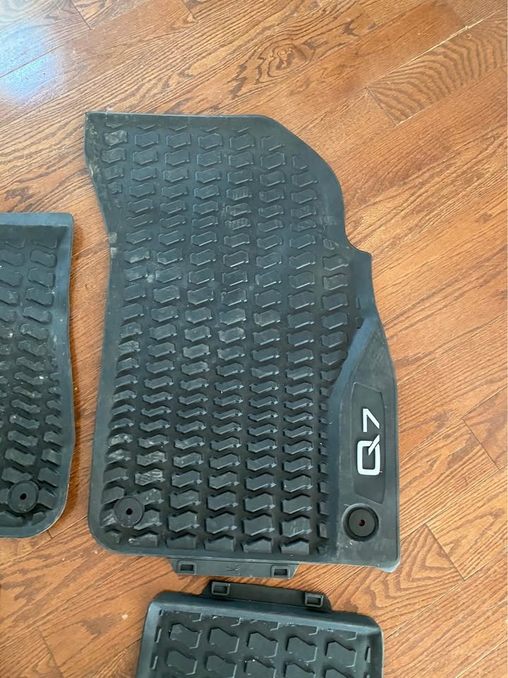 2017+ Audi Q7 Genuine Rubber Floor Mats - photo 3
