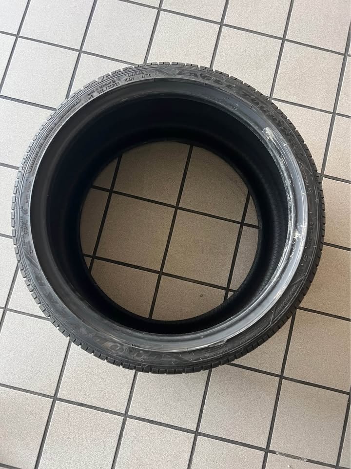 305/30/21 Goodyear Eagle Touring Pair - photo 3