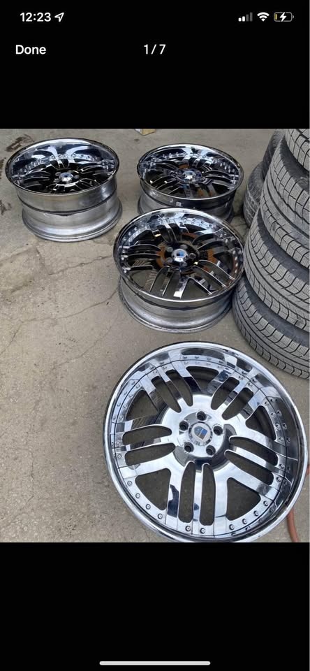 Staggered 22” Wheels for Chrysler 5x115 (300/Charger/Challenger)