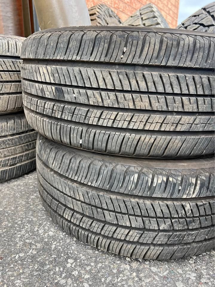235/45/18 Yokohama Ascend GT Tires - Set of 4