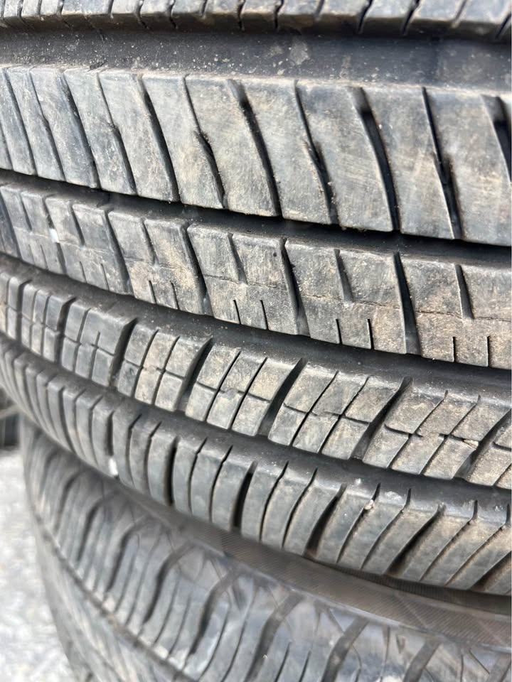 235/45/18 Yokohama Ascend GT Tires - Set of 4 - photo 3