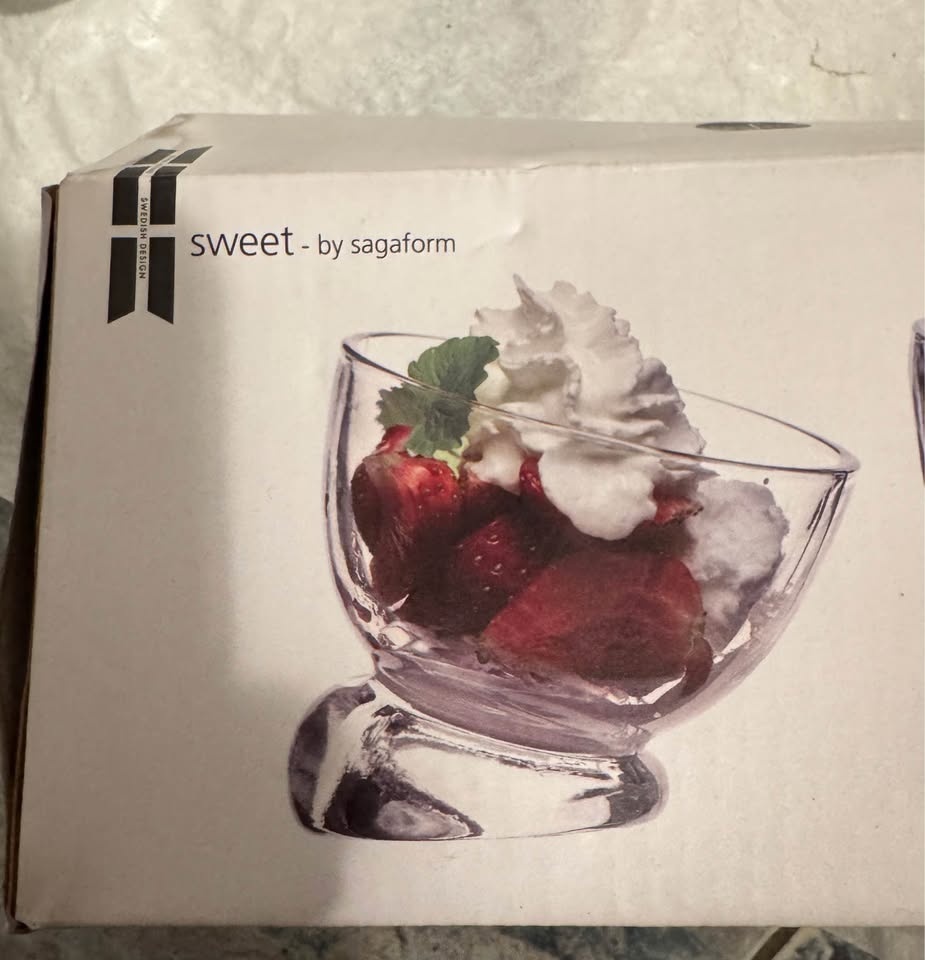 Set of 2 Tilted glass serving bowls by Sagaform - photo 2