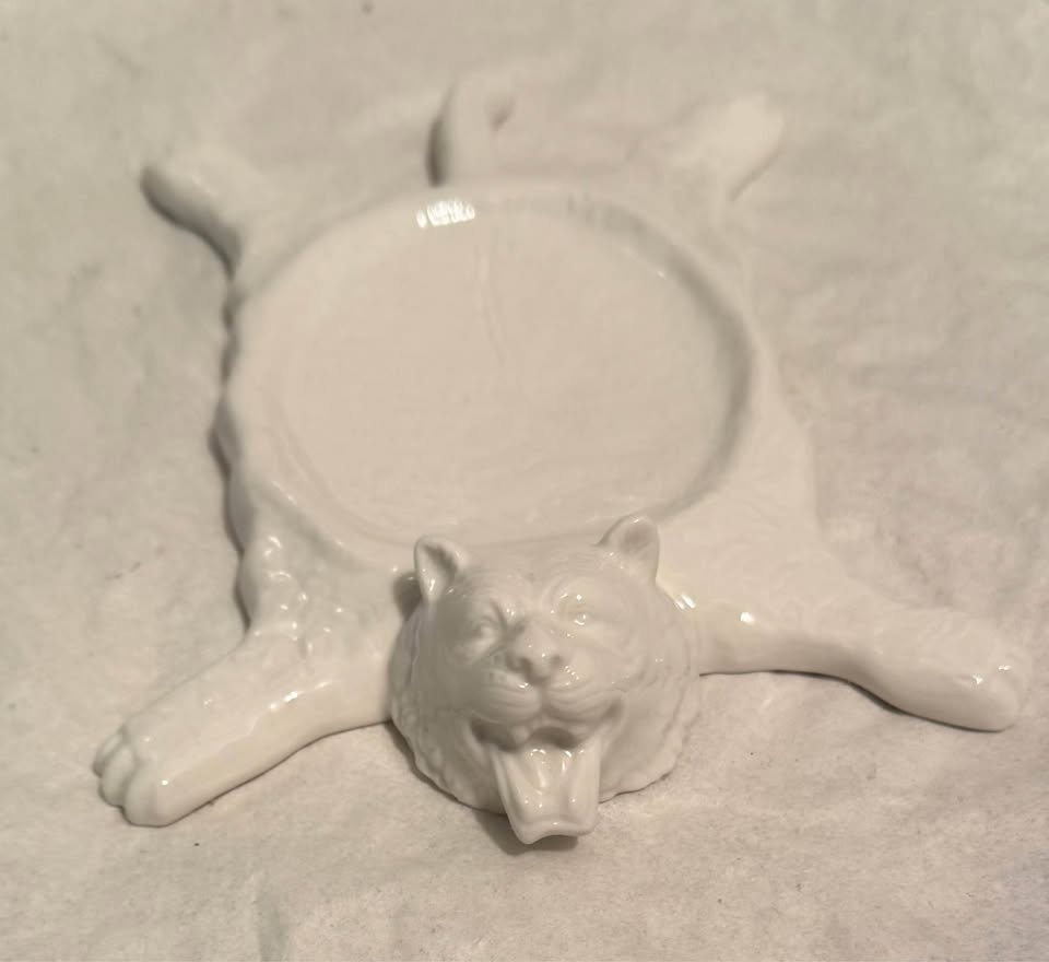 NEW Lion shaped porcelain trinket dish by Imm Living - photo 2