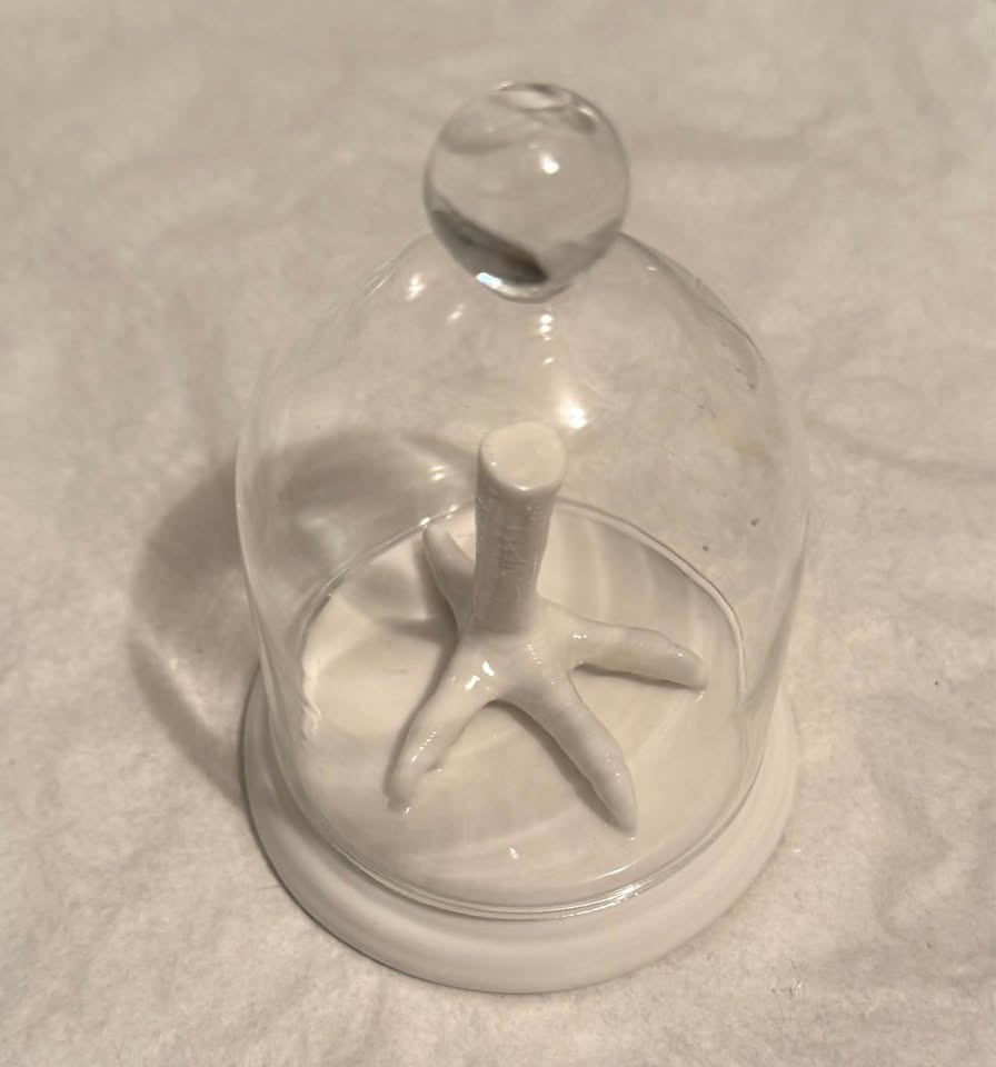 NEW Hawk’s foot porcelain & glass bell jar figure. - photo 4