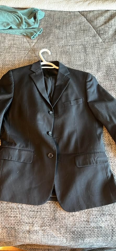 Boys Suit Size 14 Husky - photo 2