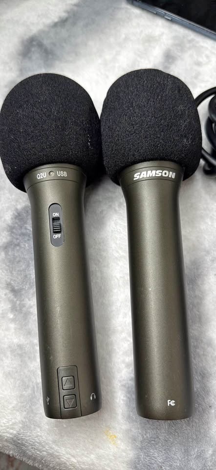 Samson Q2U Dynamic USB/XLR Microphone