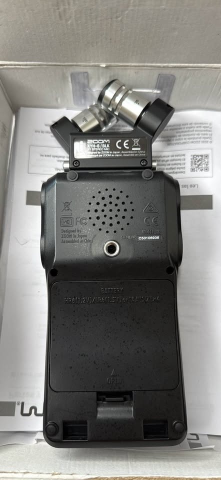 Zoom H6 Handy Portable Audio Recorder - photo 3