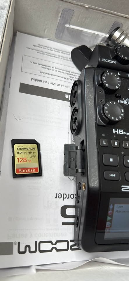 Zoom H6 Handy Portable Audio Recorder - photo 5