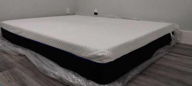 Queen Size Memory Foam Mattress - Medium Firm