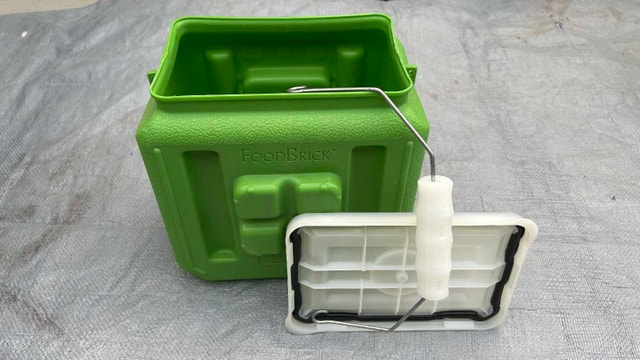 Half FoodBrick Green - 1 piece, good for dry or wet foods - photo 2