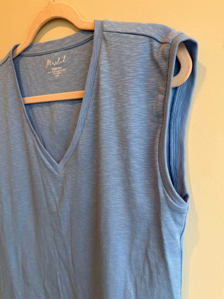Women’s Soft T-shirts $8 each - photo 2