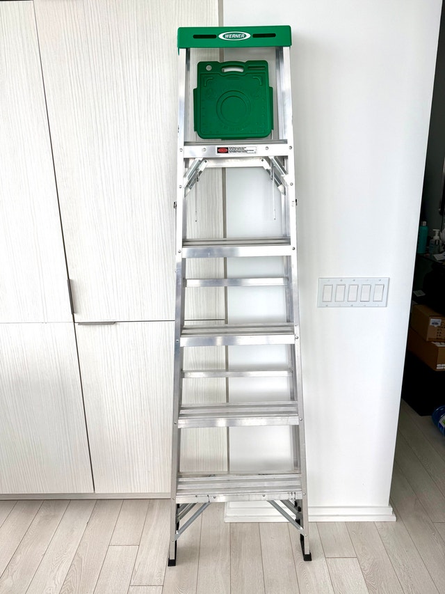 6’ Werner Aluminum Ladder with Platform - photo 3