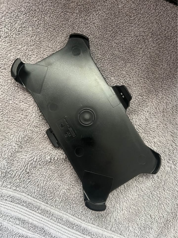 Otterbox Belt Clip for 6.7" Cases - photo 2
