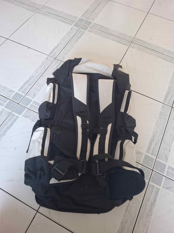 Large capacity backpack - photo 2