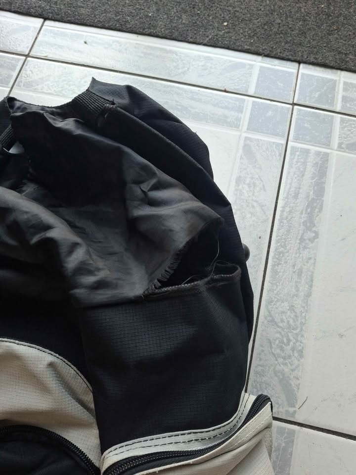 Large capacity backpack - photo 3