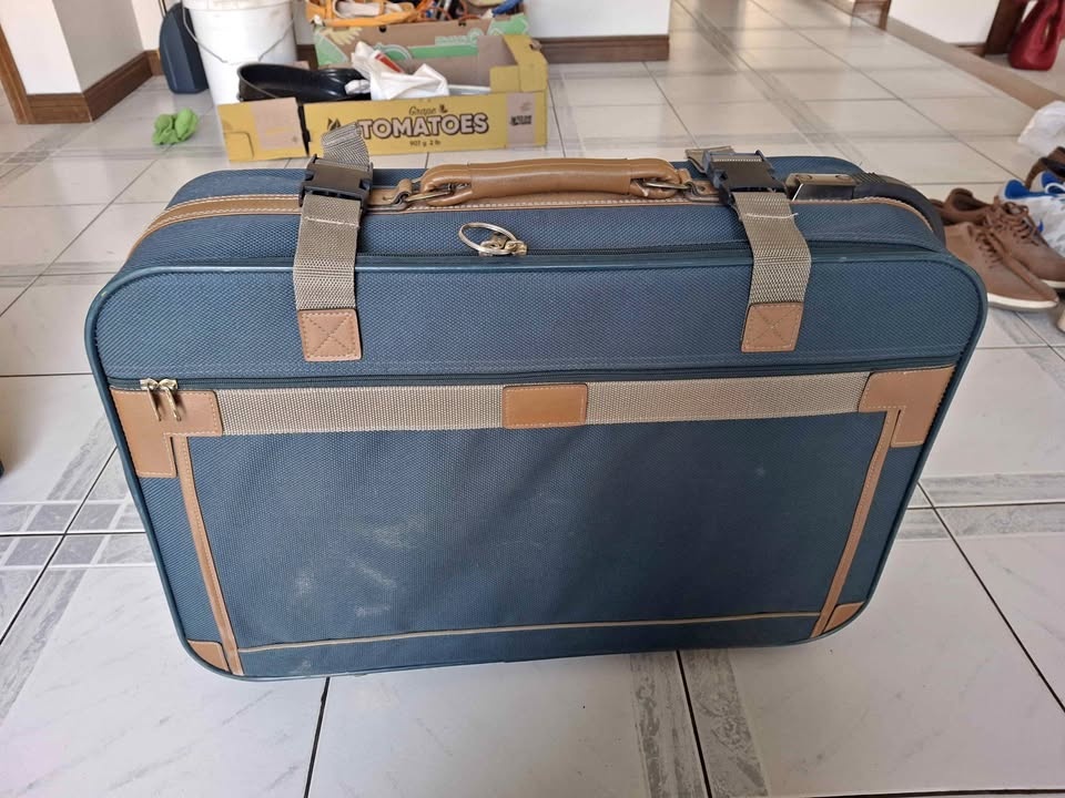 Suitcase 25" x 18" x 7.5"